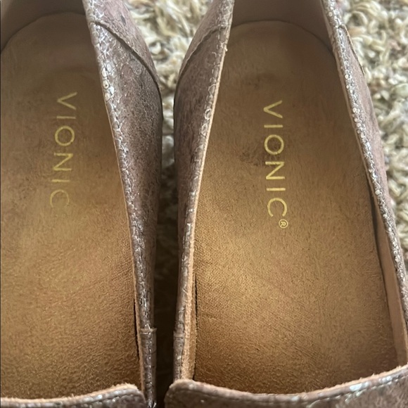 Vionic Women's Brown Loafers sz9 - Picture 2 of 4